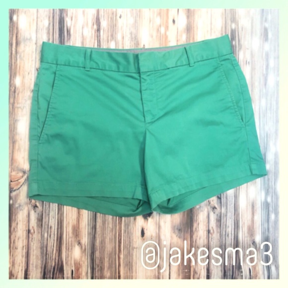 Banana Republic Pants - [banana republic] kelly green shorts